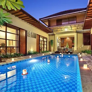 https://the-vie-villa.hotelsseminyak.net