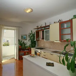 https://spacious-apartment-in-the-center.splithotels.org